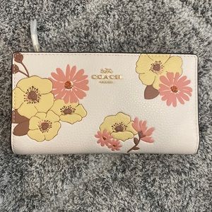 Coach wallet. Authentic.